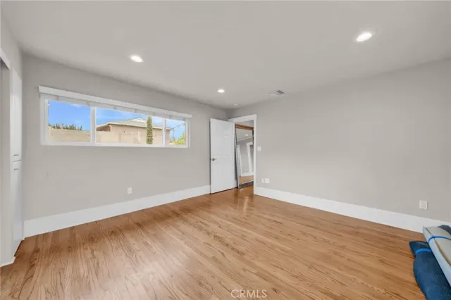 $3,000 | 239 Coronado Avenue, Long Beach, CA 90803