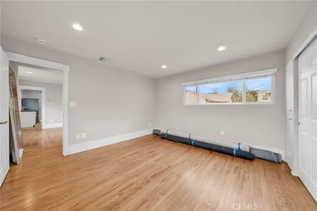 $3,000 | 239 Coronado Avenue, Long Beach, CA 90803