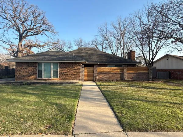 $410,000 | 2109 Oakmeadow Street, Bedford, TX 76021
