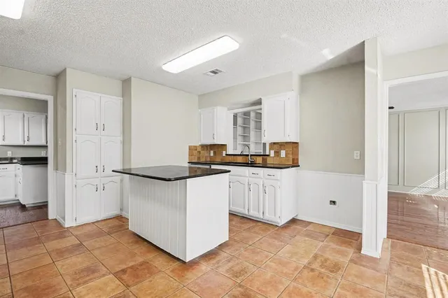 $410,000 | 2109 Oakmeadow Street, Bedford, TX 76021