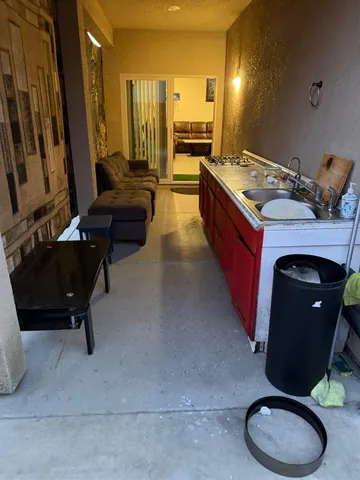 $615,000 | 1616 North Delbert Avenue, Fresno, CA 93722