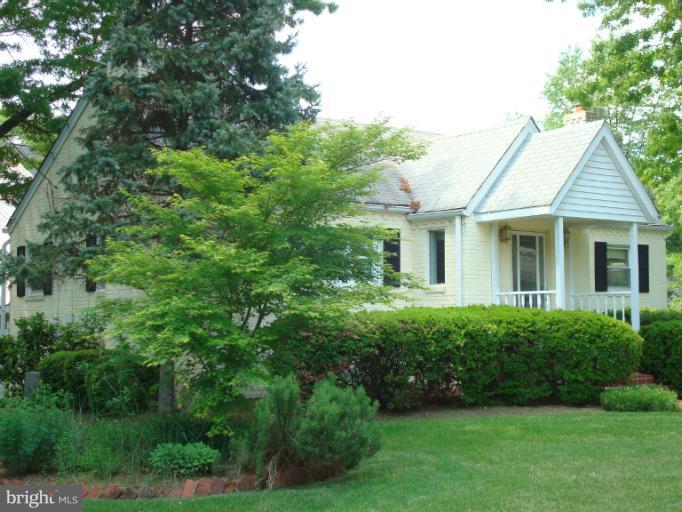 8120 Fort Hunt Road Alexandria, VA 22308 - Photo 27 of 29 Side View