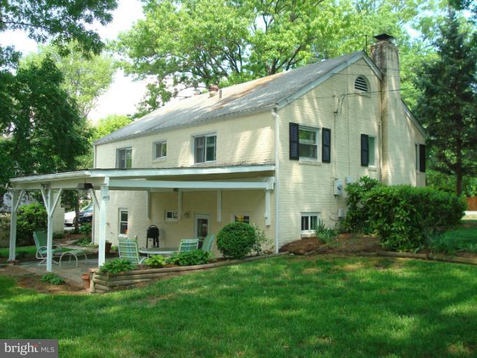 8120 Fort Hunt Road Alexandria, VA 22308 - Photo 28 of 29 Side Yard
