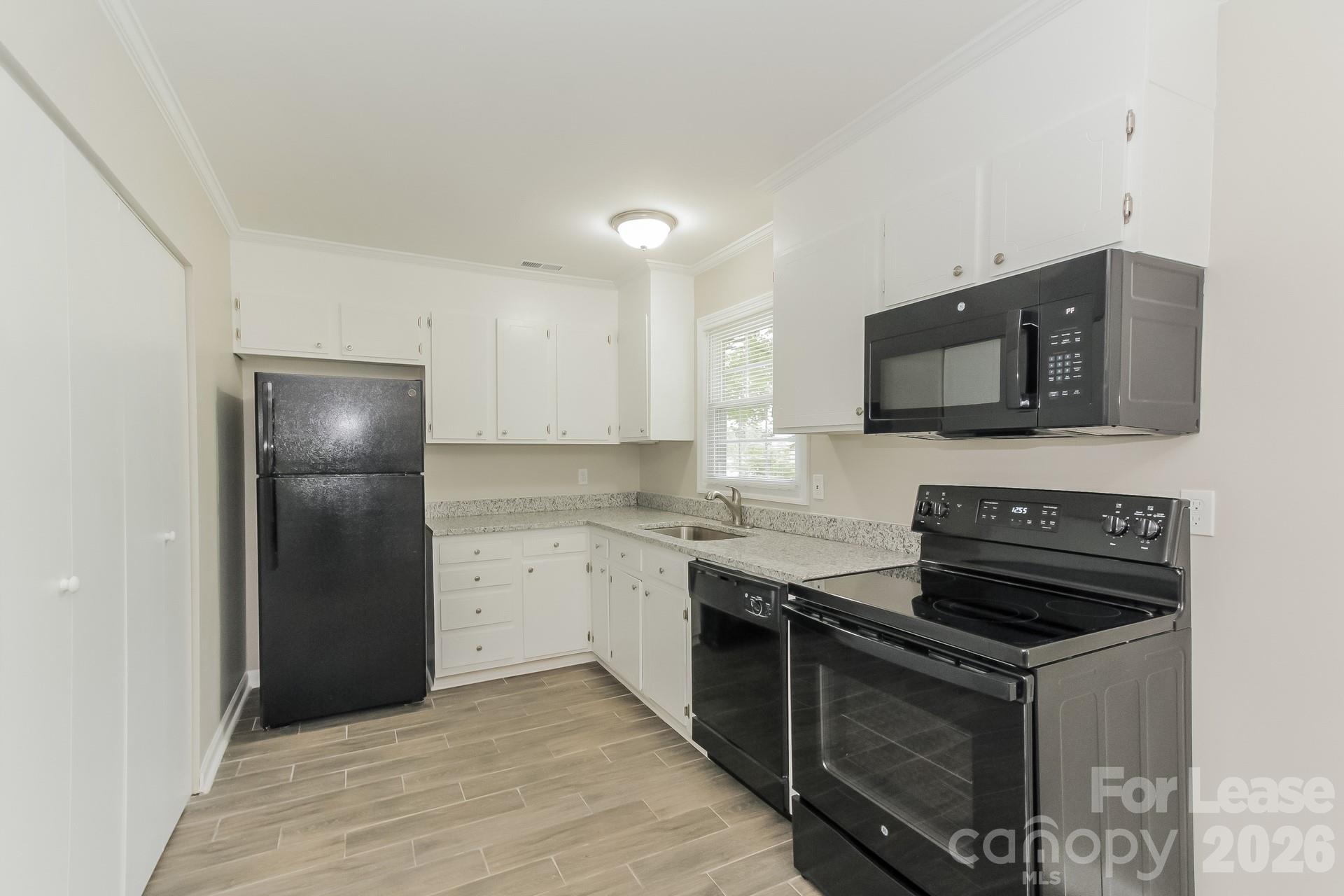 730 Rudd Court Charlotte, NC 28216 - Photo 6 of 16