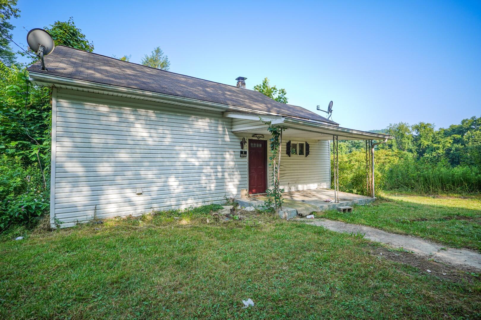 176 House Of Prayer Road Elizabethton, TN 37643 - Photo 14 of 19 IMG_6461 (Large)