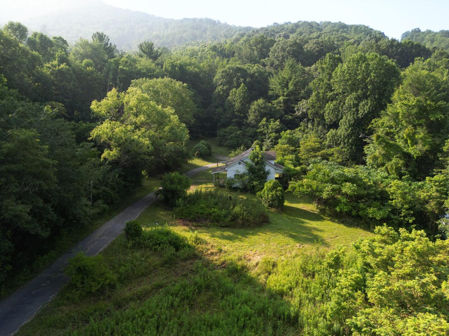 176 House Of Prayer Road Elizabethton, TN 37643 - Photo 17 of 19 IMG_6487 (Large)
