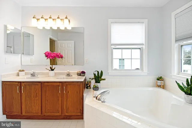 $749,990 | 14770 Courtlandt Heights Road, Woodbridge, VA 22193