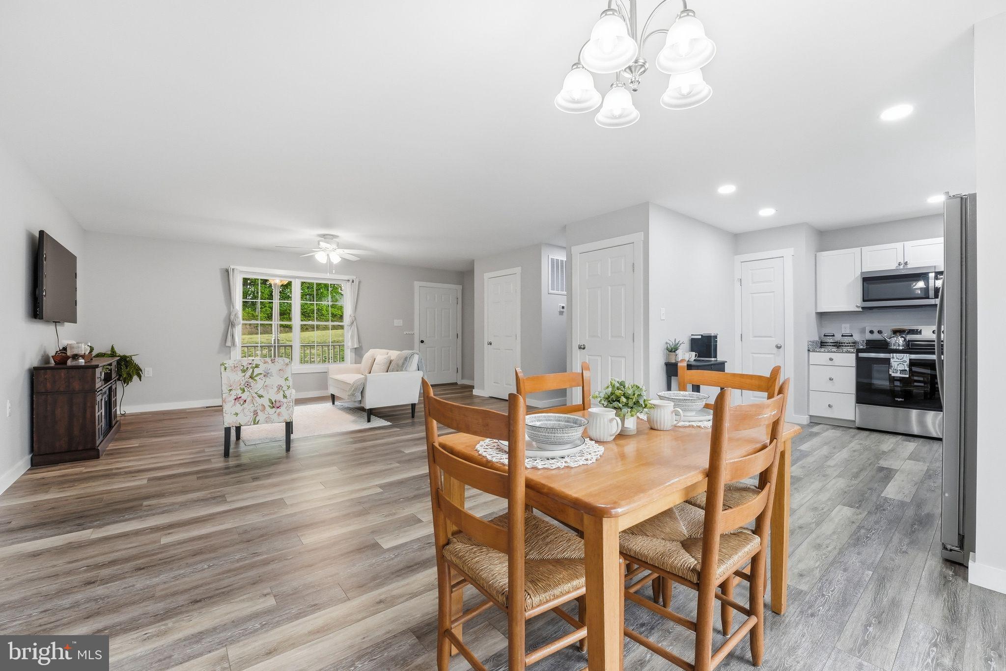 14006 Rixeyville Road Culpeper, VA 22701 - Photo 13 of 36 Bright and airy open living space.
