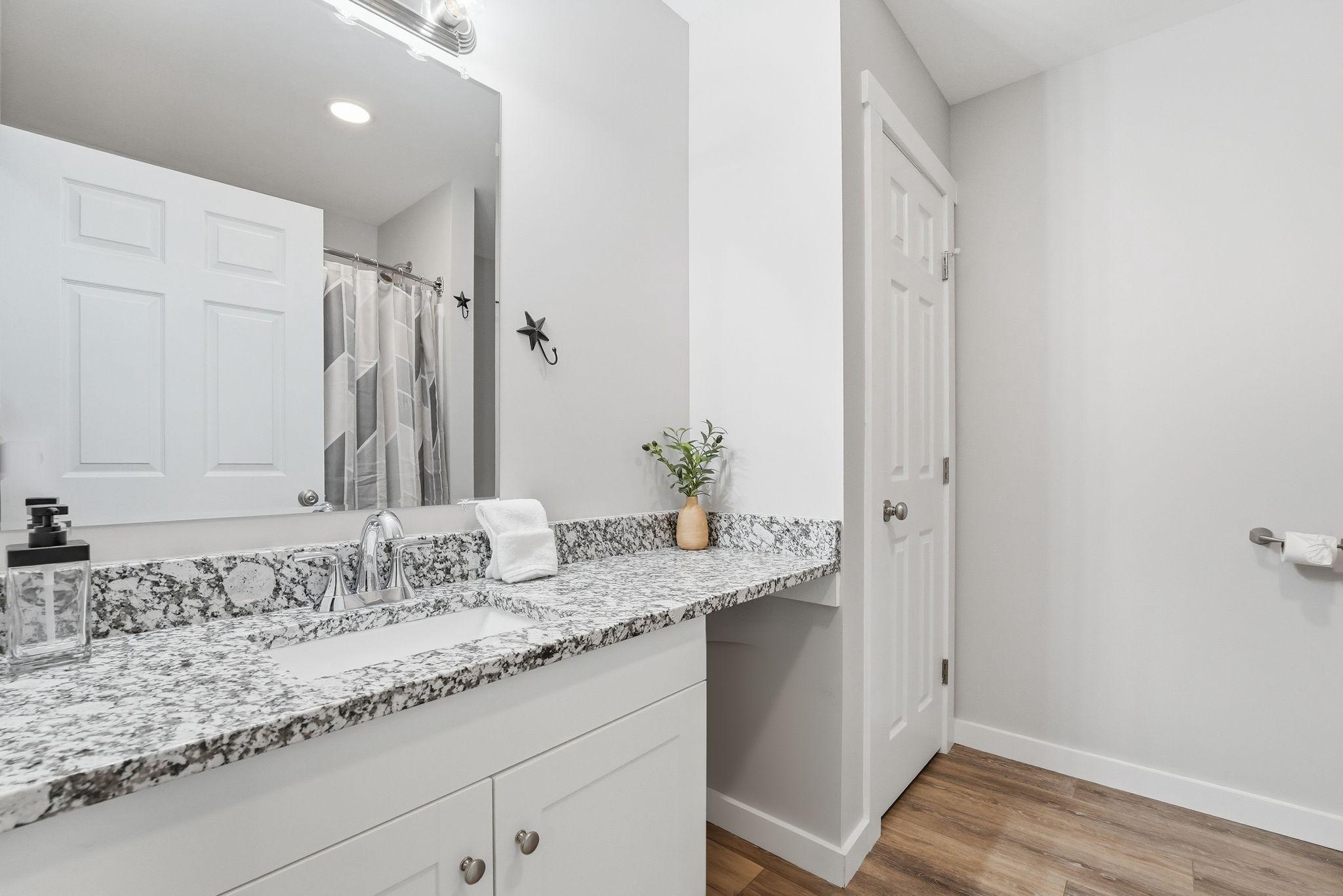 14006 Rixeyville Road Culpeper, VA 22701 - Photo 26 of 36 Hall Bath