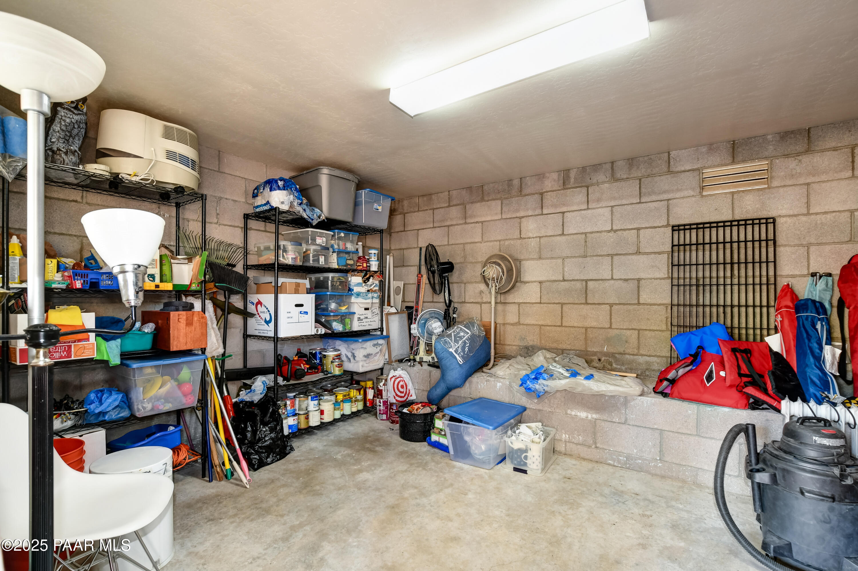 1003 East Stagecoach Road Prescott, AZ 86303 - Photo 27 of 39 Storage/workshop