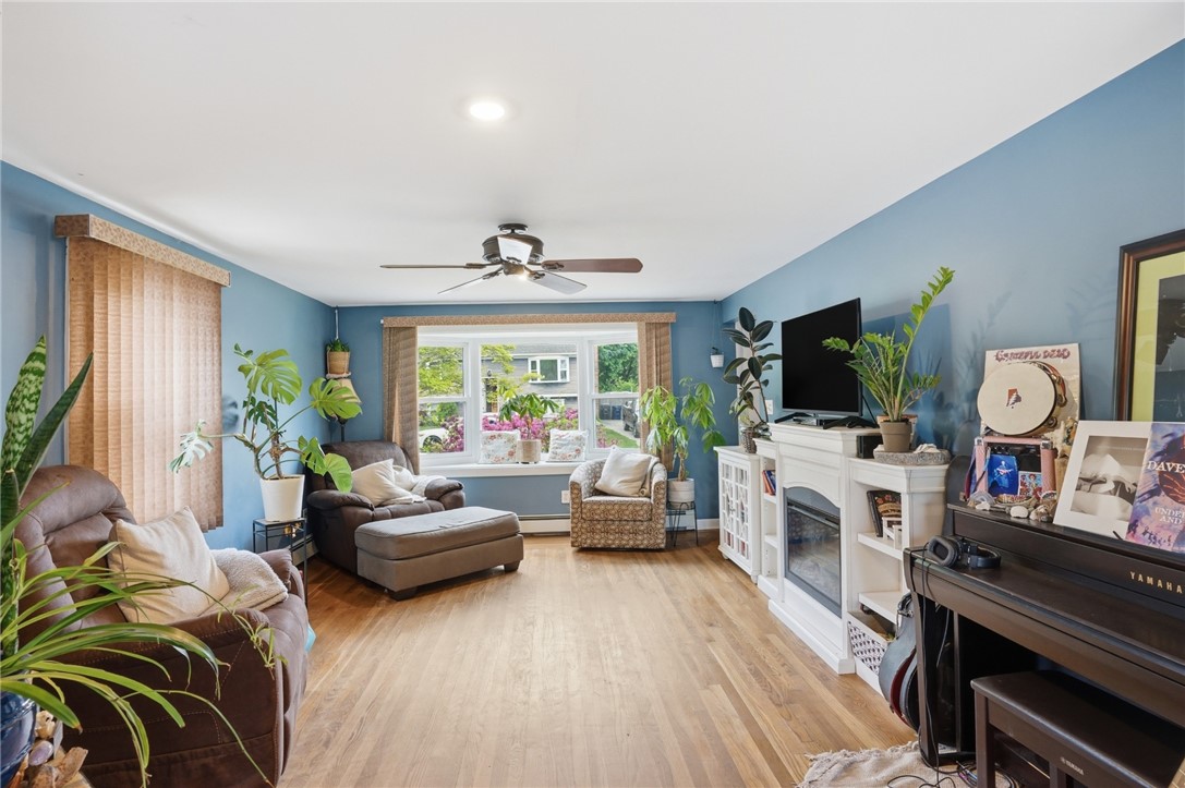 14 Beatrice Avenue Warwick, RI 02889 - Photo 6 of 31