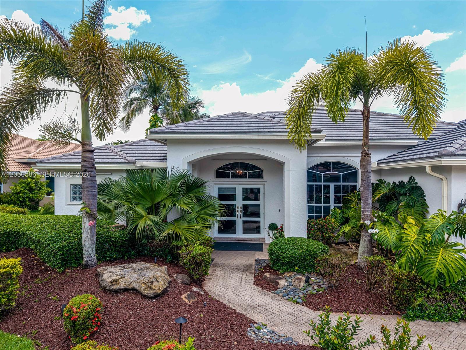 3855 Oak Ridge Circle Weston, FL 33331 - Photo 3 of 58