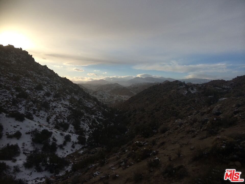 20 West Omega Trail Yucca Valley, CA 92284 - Photo 24 of 32 a view of city and mountain