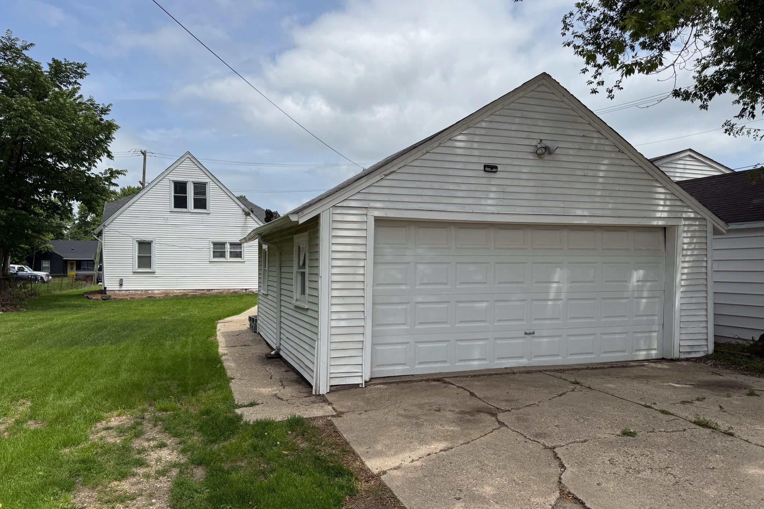129 East Riverside Boulevard Loves Park, IL 61111 - Photo 17 of 20