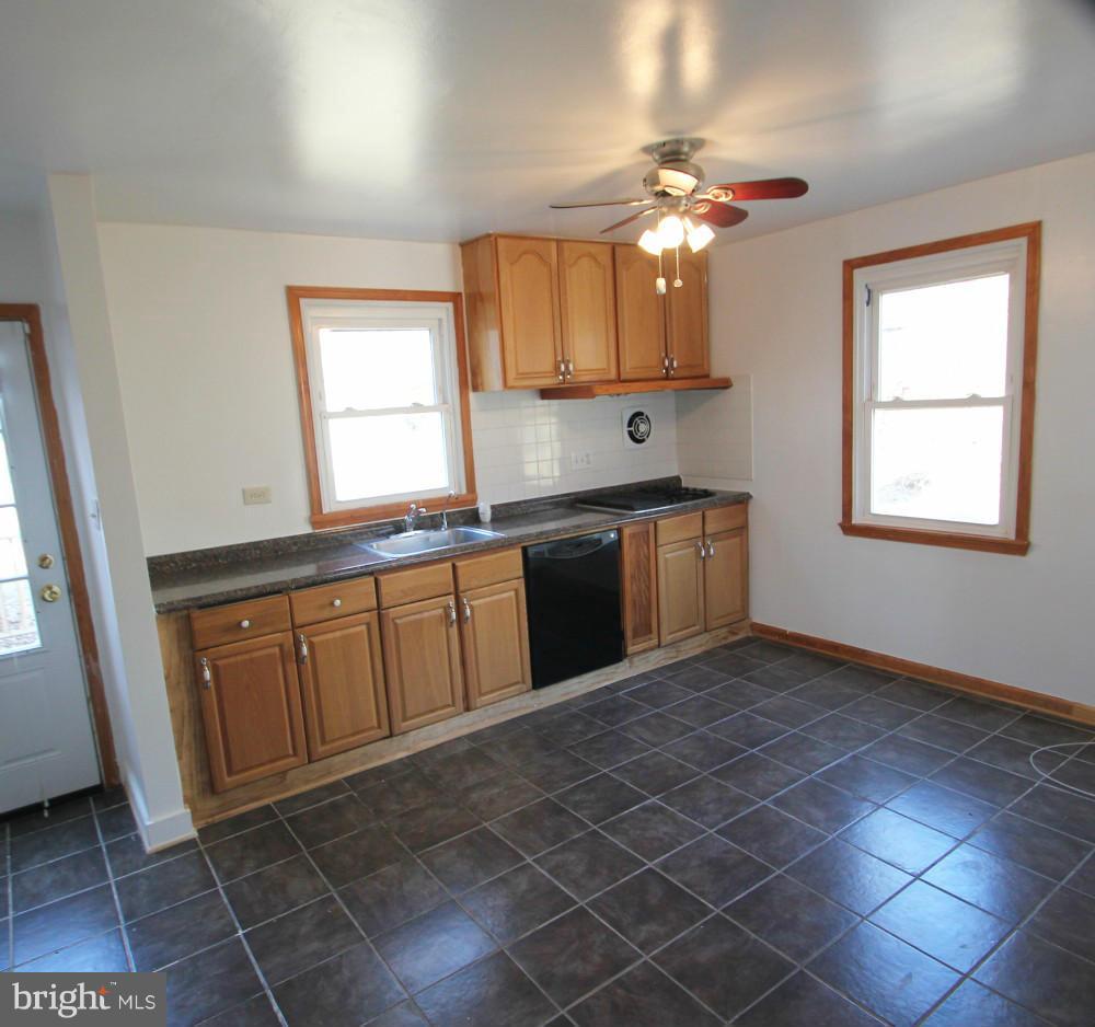 2717 Terrapin Road Silver Spring, MD 20906 - Photo 3 of 9 Kitchen