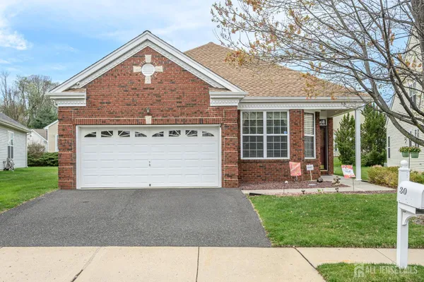 $600,000 | 30 Wieczorkowski Avenue, Parlin, NJ 08859