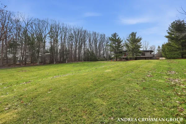 $2,500,000 | 6465 Sandhill Lane, Fennville, MI 49408