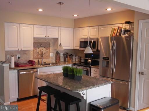 6919 Old Waterloo Road, Unit 1F Elkridge, MD 21075 - Photo 21 of 25 Kitchen