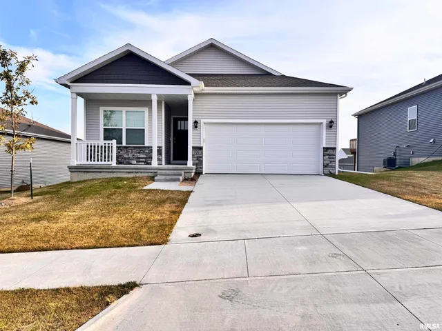 $3,200 | 709 East Bear Drive, Tiffin, IA 52340