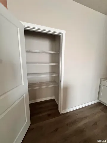 $3,200 | 709 East Bear Drive, Tiffin, IA 52340