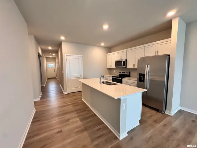 $3,200 | 709 East Bear Drive, Tiffin, IA 52340