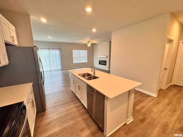 $3,200 | 709 East Bear Drive, Tiffin, IA 52340