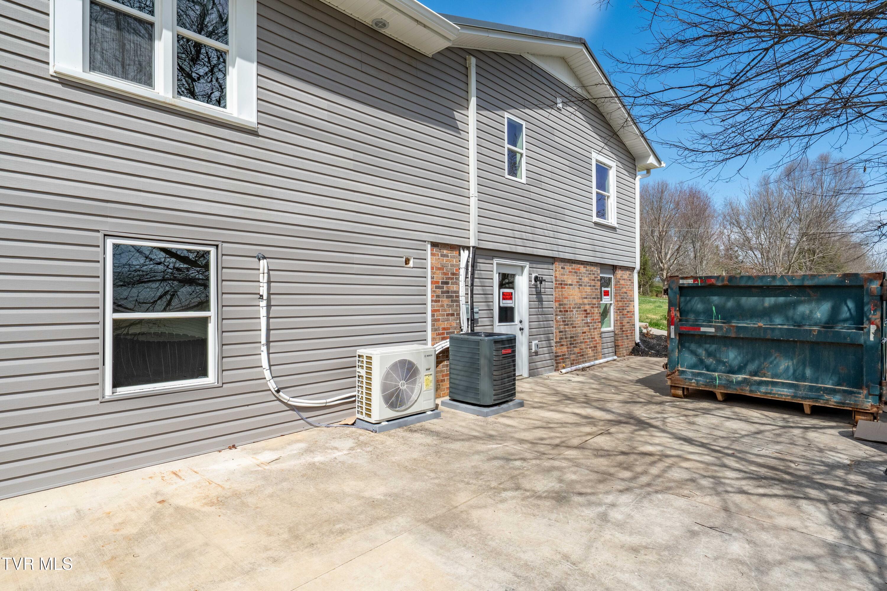 226 Dorothy Circle Limestone, TN 37681 - Photo 13 of 61 226 Dorothy Cir (10 of 61)