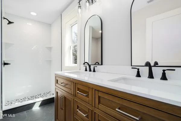 $454,900 | 226 Dorothy Circle, Limestone, TN 37681