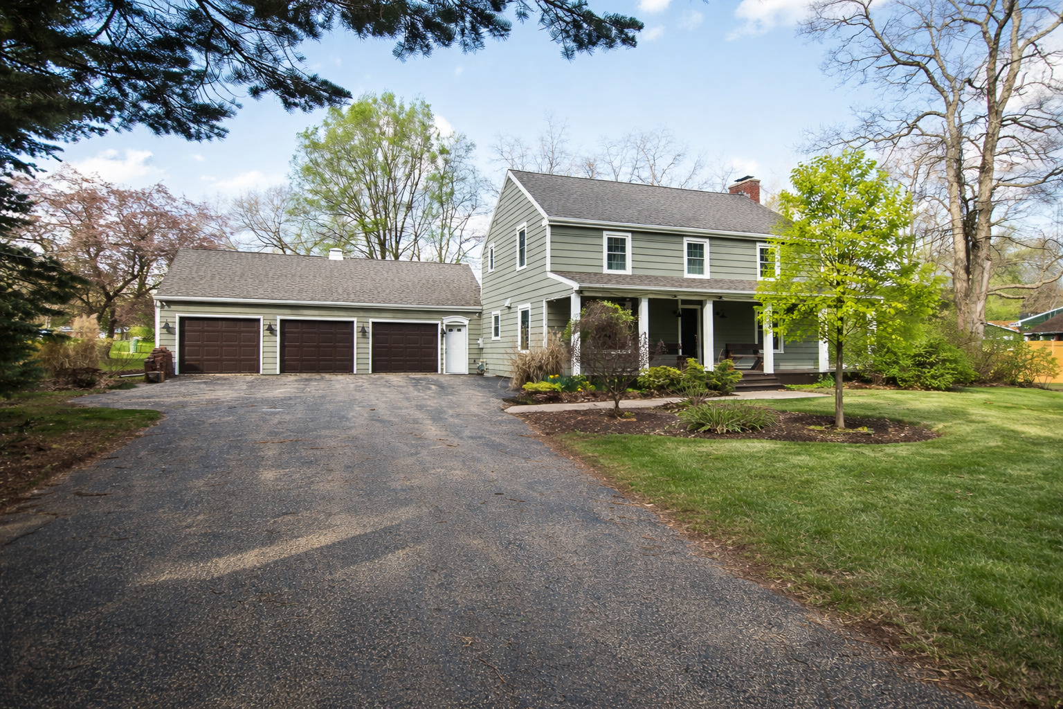 3868 Ogle Street Dixon, IL 61021 - Photo 6 of 49 a front view of a house with a yard