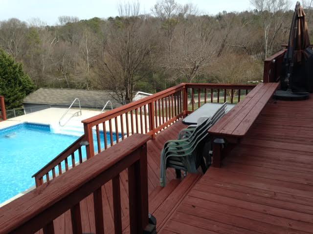 3411 Roberts Road Chattanooga, TN 37416 - Photo 9 of 10 3411RobertsRdDeck