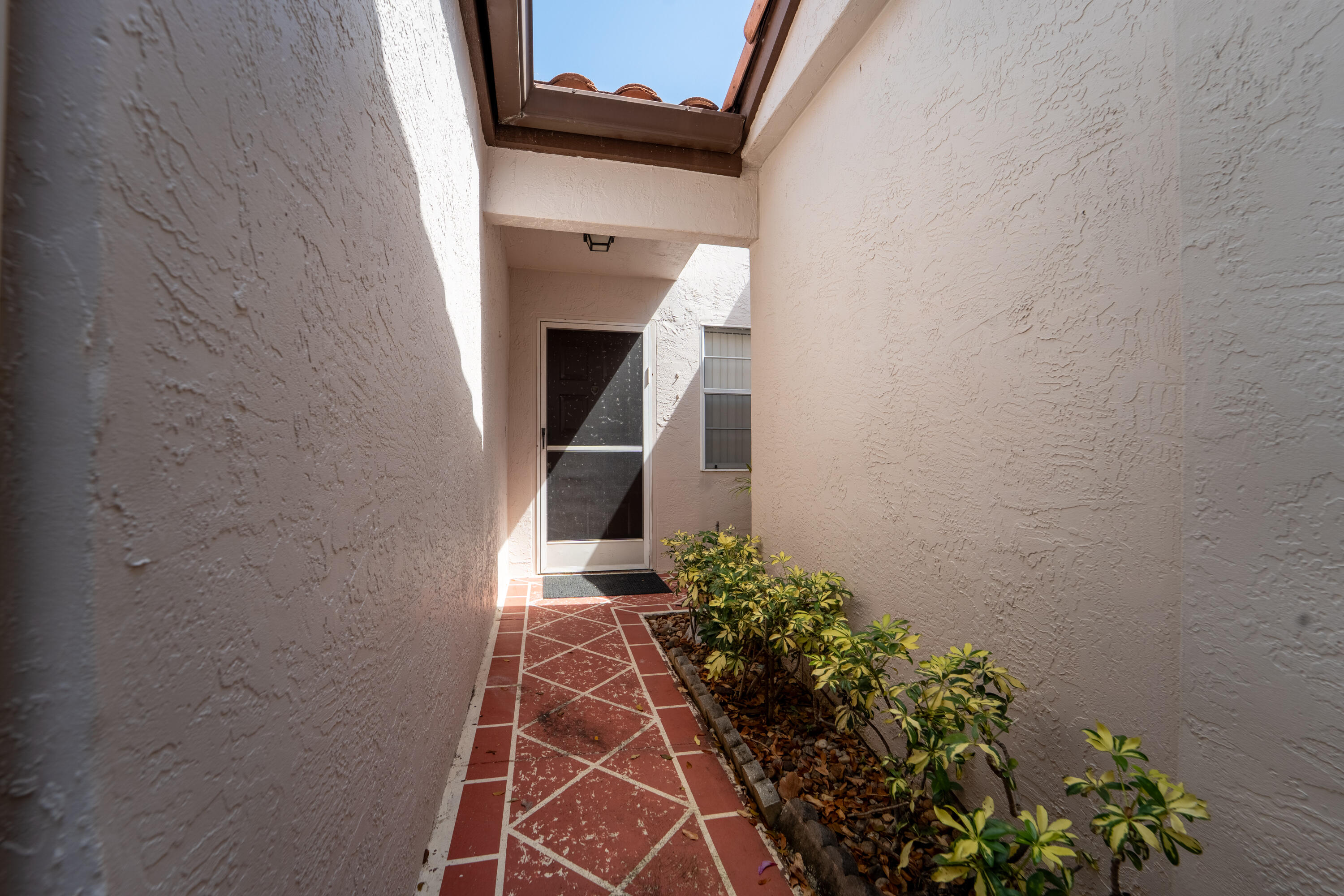 6339 Mill Pointe Circle Delray Beach, FL 33484 - Photo 3 of 61 6339 Mill Pointe Cir o-2