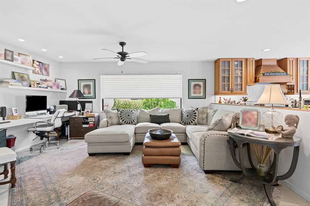 10270 Silver Lake Drive Boca Raton, FL 33428 - Photo 8 of 44