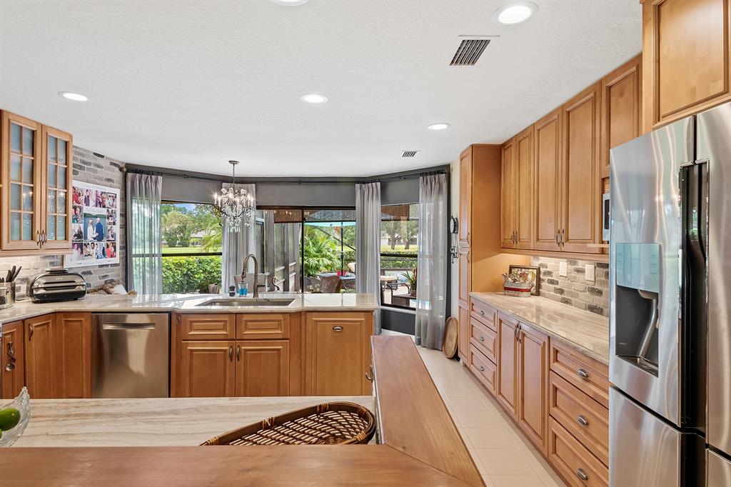 10270 Silver Lake Drive Boca Raton, FL 33428 - Photo 10 of 44