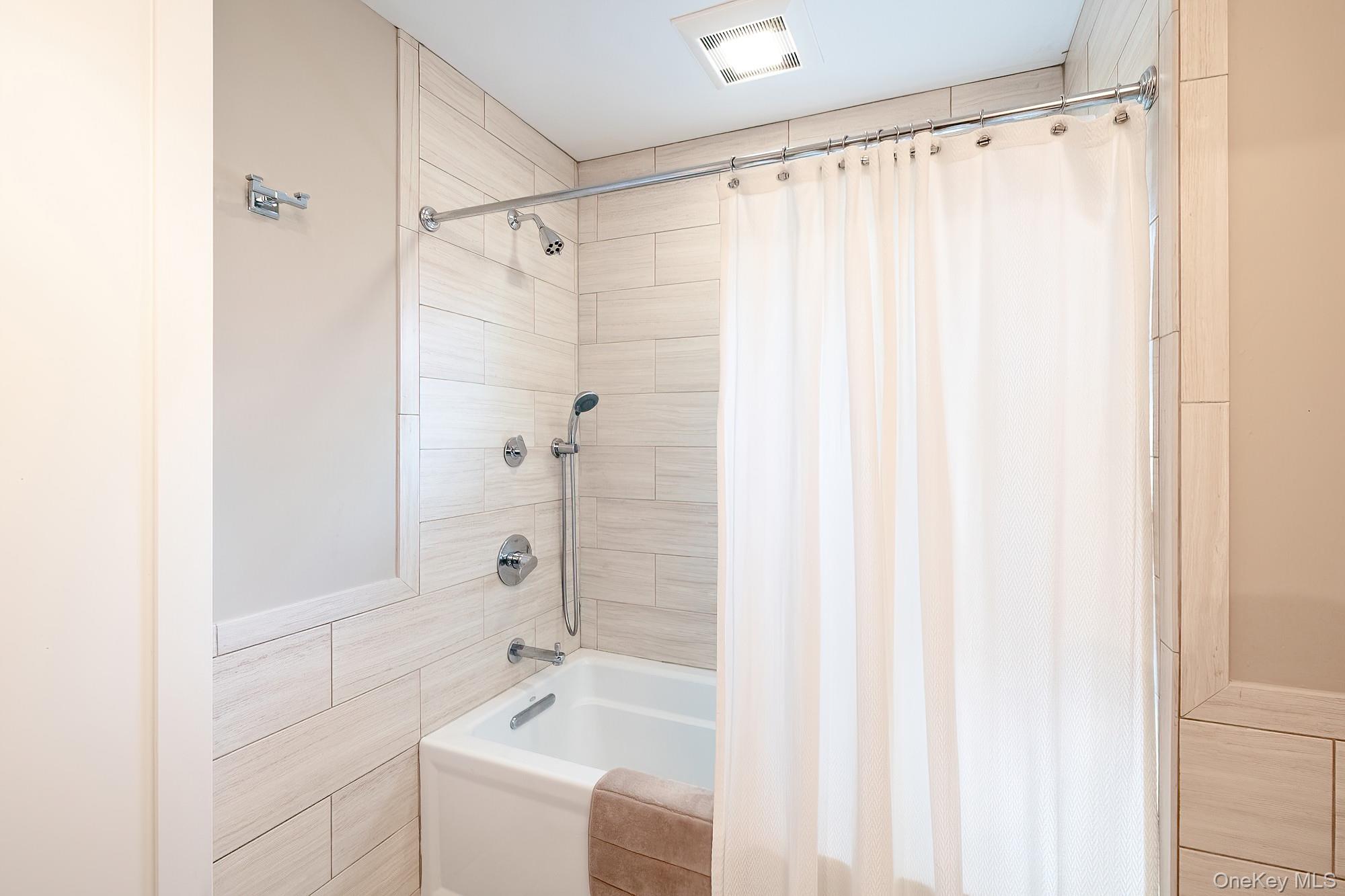 7 Carlton Lane Rye Brook, NY 10573 - Photo 22 of 44 Bathroom