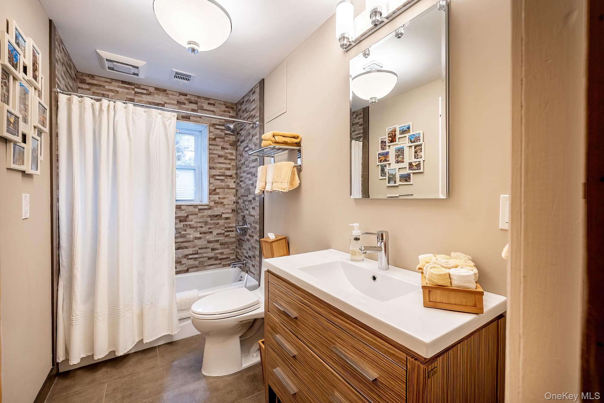 7 Carlton Lane Rye Brook, NY 10573 - Photo 27 of 44 Bathroom off Den