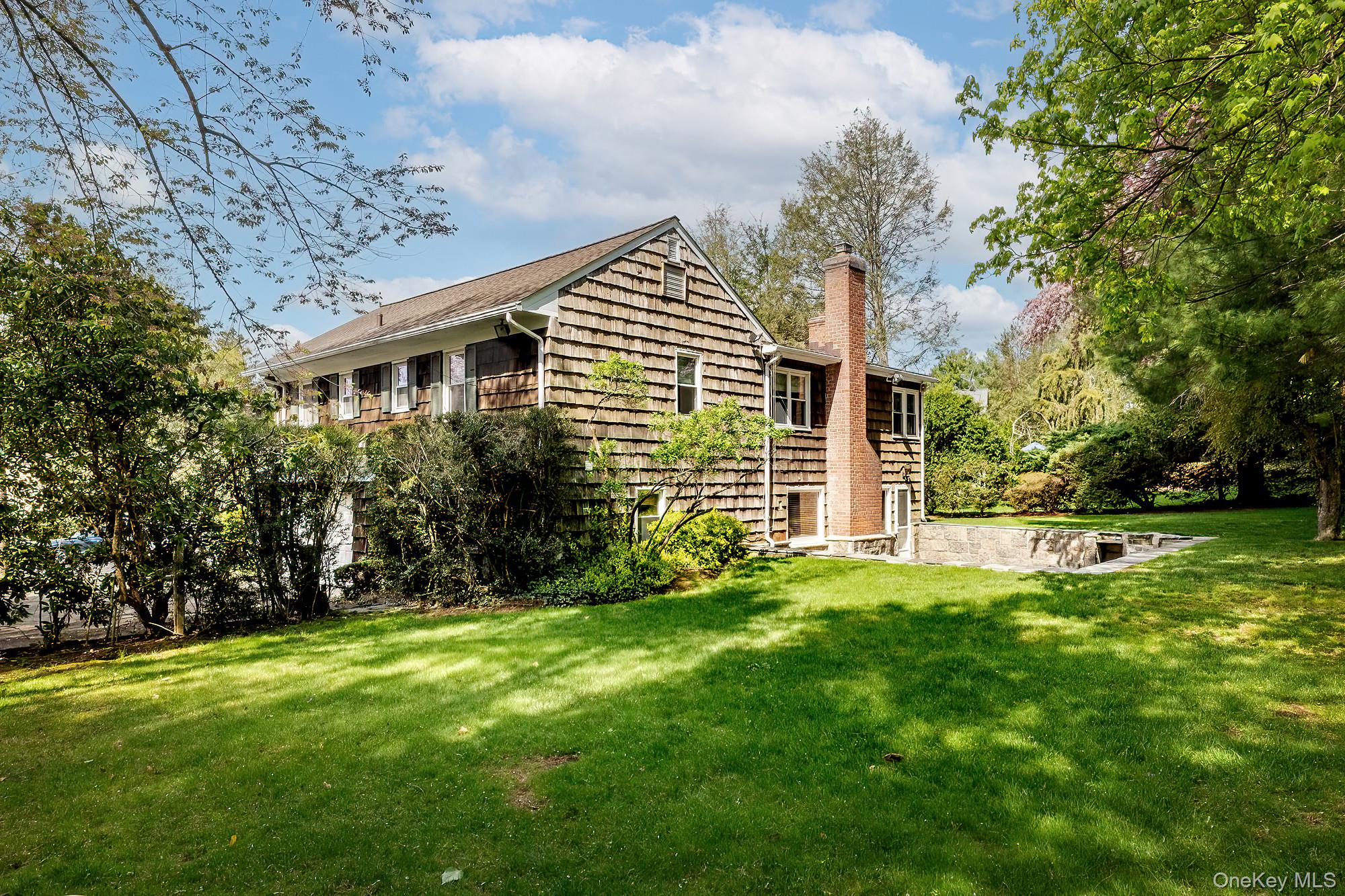 7 Carlton Lane Rye Brook, NY 10573 - Photo 34 of 44 Side Yard