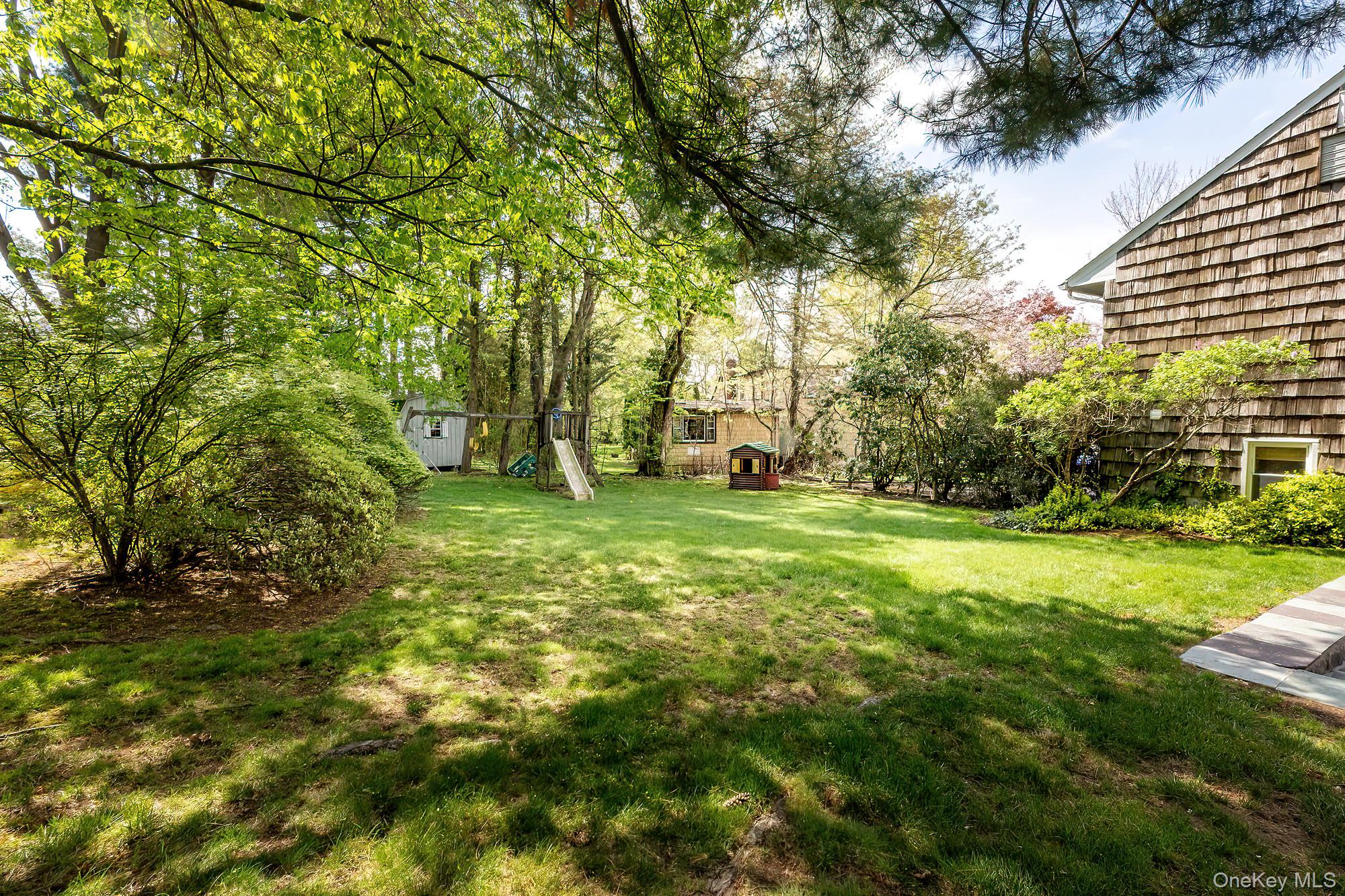 7 Carlton Lane Rye Brook, NY 10573 - Photo 35 of 44 Large Back Yard