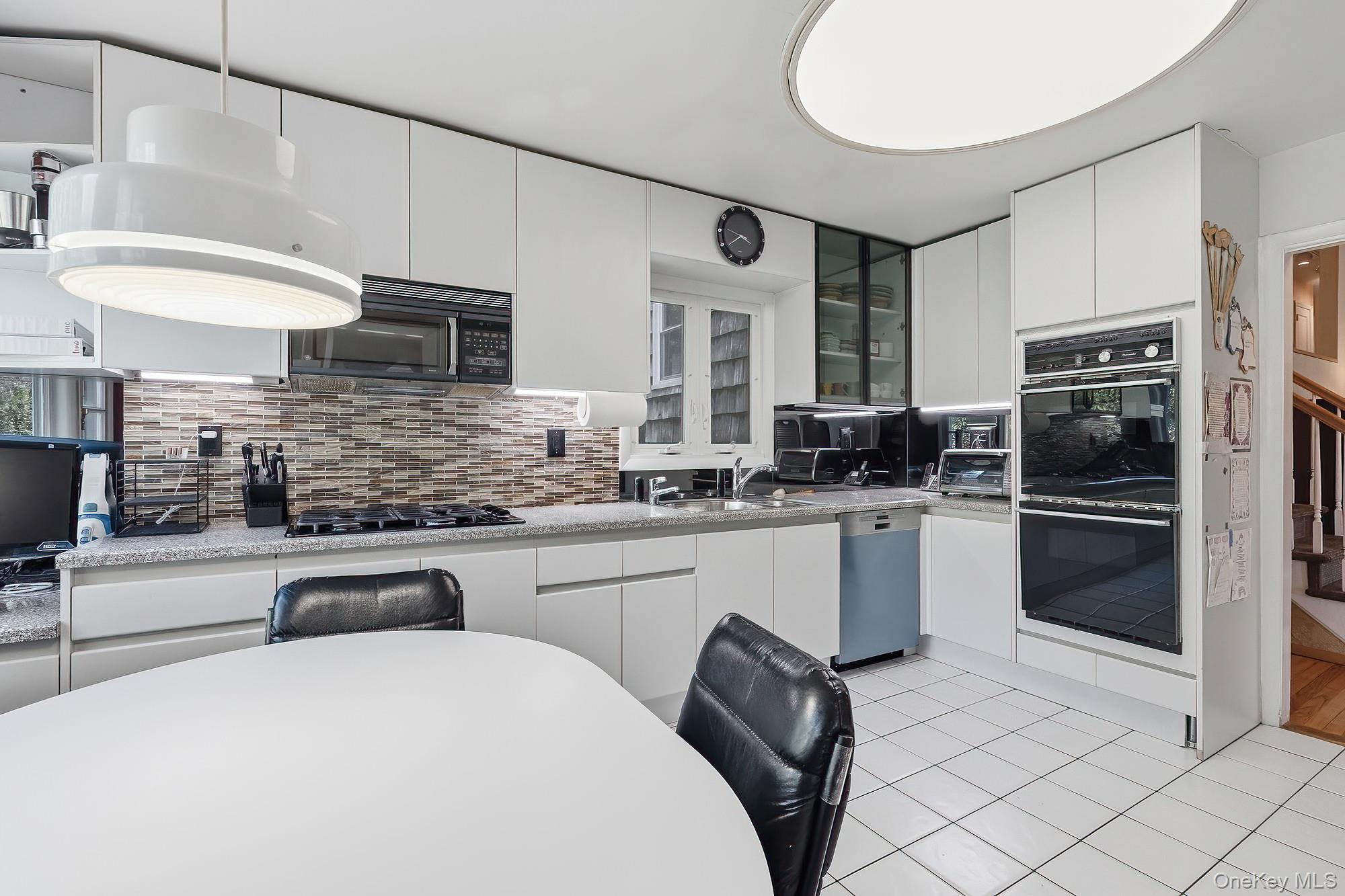 7 Carlton Lane Rye Brook, NY 10573 - Photo 8 of 44 Kitchen