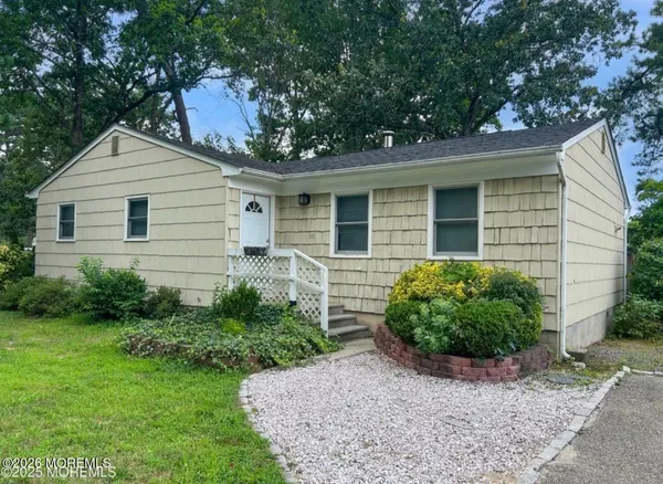 $2,800 | 501 Bismarck Street, Toms River, NJ 08757