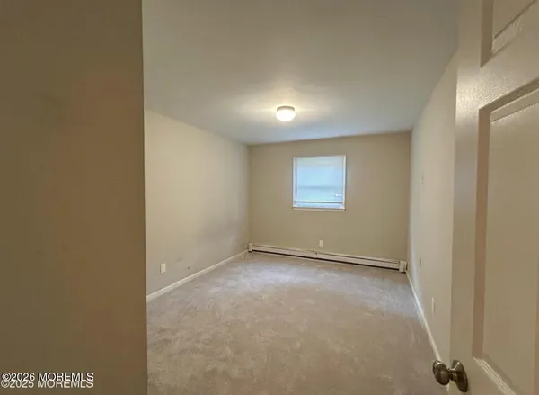 $2,800 | 501 Bismarck Street, Toms River, NJ 08757