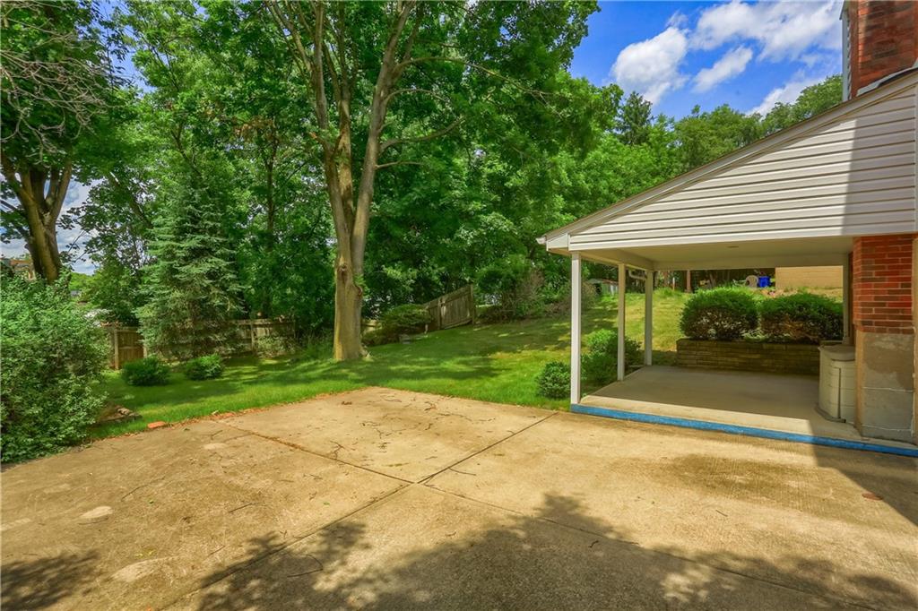 228 Parkedge Road Pittsburgh, PA 15220 - Photo 22 of 35 Gallery Image 22