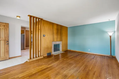 $299,900 | 501 Nicholson Avenue, South Milwaukee, WI 53172