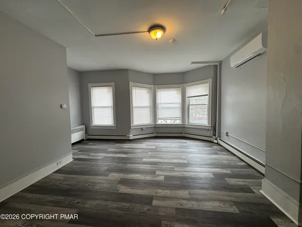 $1,350 | 301 North Main Street, Unit 2, Wilkes Barre, PA 18702