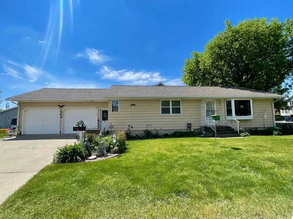 $168,500 | 115 West Lincoln Street, Springfield, MN 56087