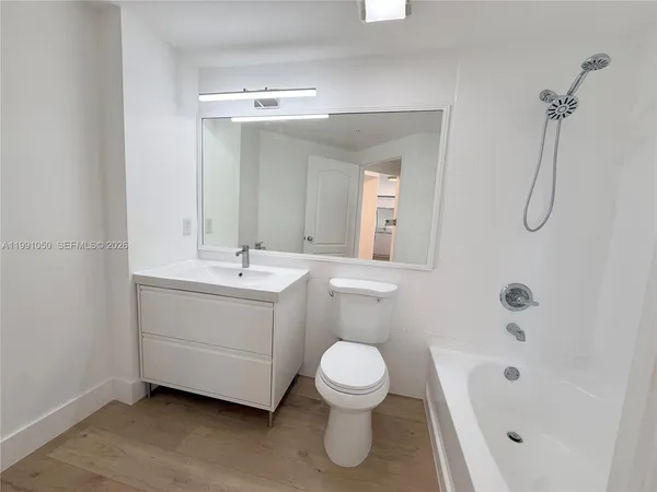 $2,800 | 5077 Northwest 7th Street, Unit PH1, Miami, FL 33126