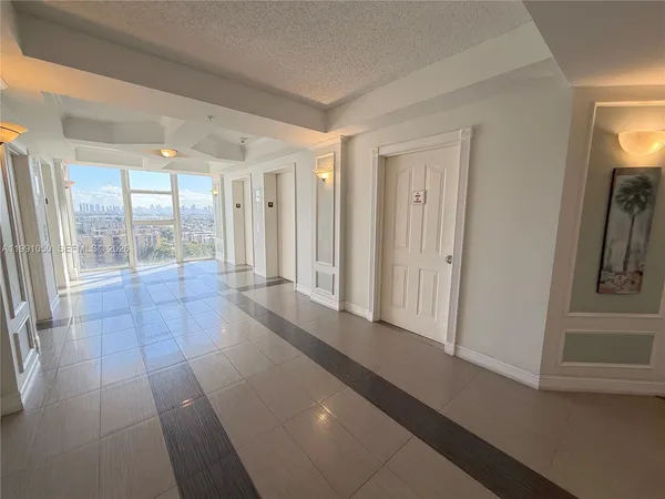 $2,800 | 5077 Northwest 7th Street, Unit PH1, Miami, FL 33126