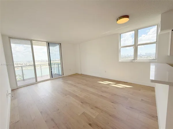 $2,800 | 5077 Northwest 7th Street, Unit PH1, Miami, FL 33126
