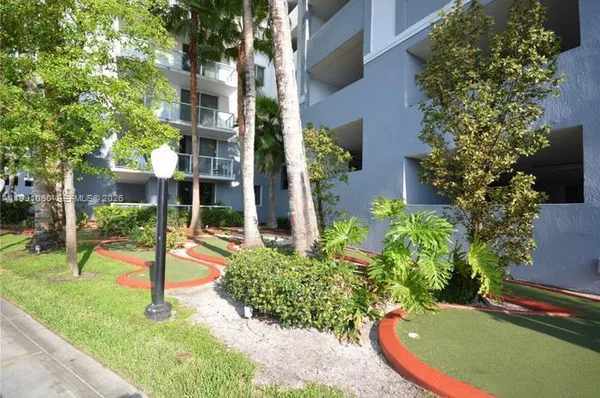 $2,800 | 5077 Northwest 7th Street, Unit PH1, Miami, FL 33126