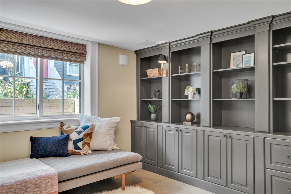 2 Percy Place Cambridge, MA 02139 - Photo 26 of 37 a living room with furniture and a window