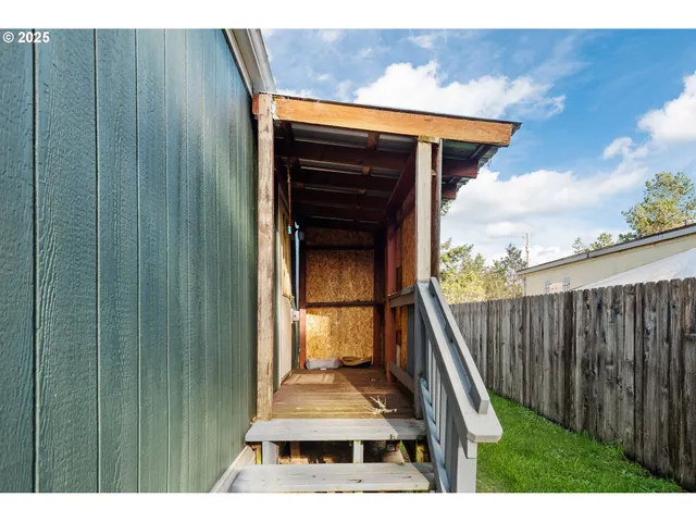 $99,999 | 67624 Spinreel Road, Unit 34B, North Bend, OR 97459